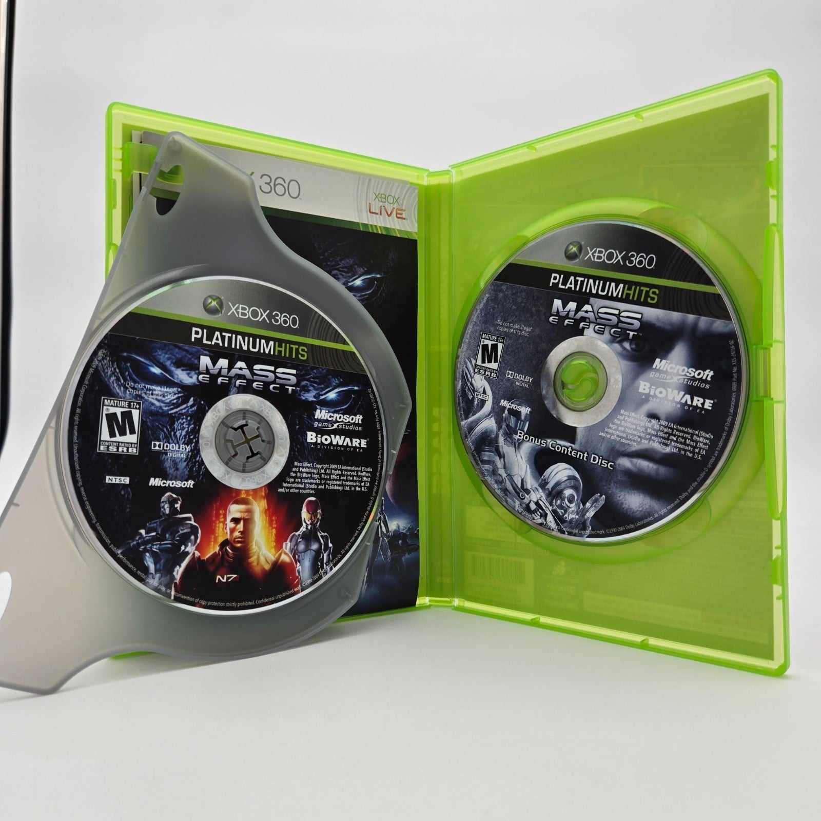 Mass Effect (Xbox 360) CIB Complete Authentic Tested