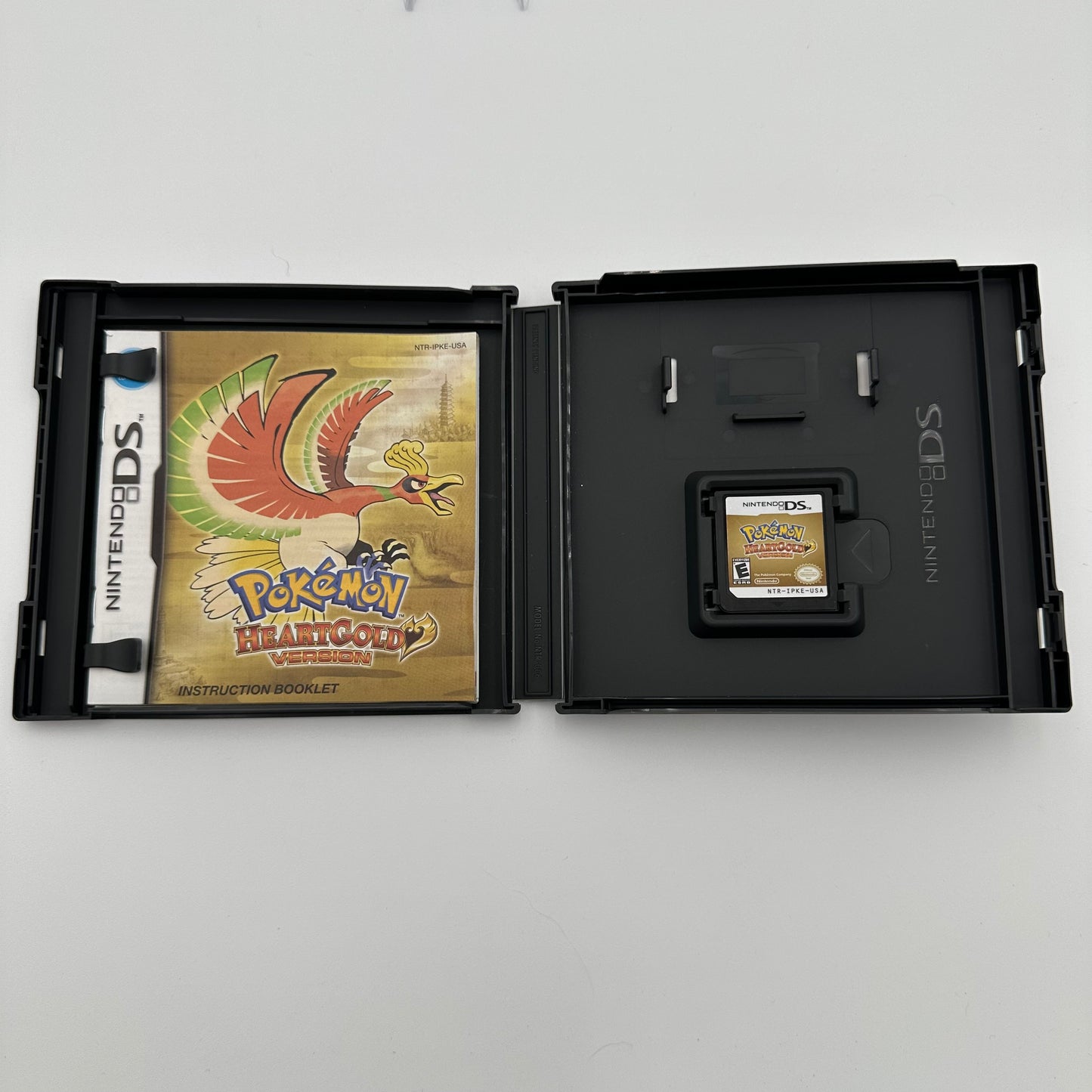 Pokémon HeartGold - Includes Pokewalker